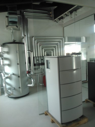 venta  e instalacion sistemas calefaccion eficiente biomasa ,renovables, condensación, chimeneas leña y leña agua.