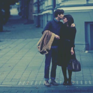 سأكتفي بعشق شخصَ جَعلني ،      ﺈترگ ﺈشيآء گثيره جدًآ ﻟ ﺈجلہُ ♡♡