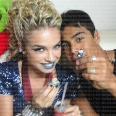 . ♥  @Lua_Blanco @MicaelBorges_ Às vezes me sinto presa demais
Só quero sair e ter um pouco de paz
