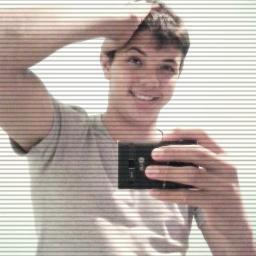 Namorado da @pekenadojee        *-*