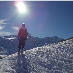 Physiotherapist. Passionate about helping people perform the best they can. Fortunate to support GB Snowsport athletes