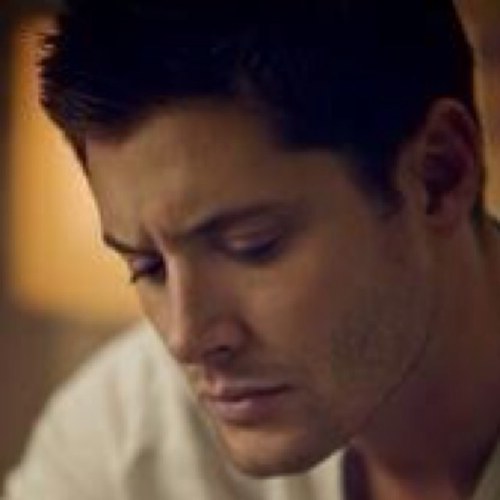 Bromancin' with my cuddly Sasquatch @I_LostMyShoe. And my spazzy little angel @SN_Castiel. Loves my car, my guns and food...Especially pie..//Single//