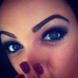 life_dia's profile picture. open your eyes and never lose hope... ♥

@CodySimpson, [+3] famous follows.