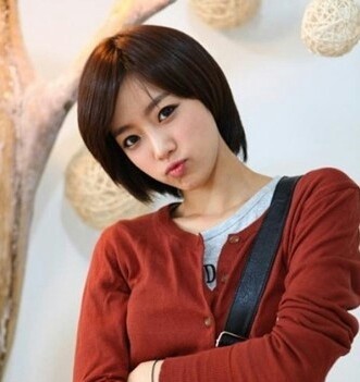 사람.
I'm not 'real eunjung(=@taraeunjung1212)'