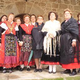 labrujamonica's profile picture. tengo dos hijos estupendos, dos nietas y un marido gruñón y buena persona. Me gusta escribir cuentos, algún día los publicaré.