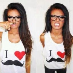 #RT = GOOIEN - #NF = #NFB - HOT OR NOT