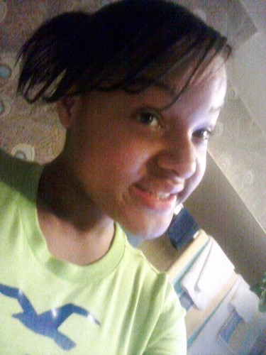 Haee THERE PRESS FOLLOW PLEASE ♥