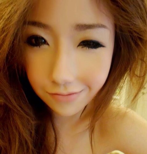 Please follow me, I will follow you back :)
My name is Gina Ribisi by the way :) 
Im 19 years old