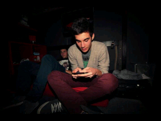 Follow @Twozy_2ZY et je te ferai des bisous magiques ♥