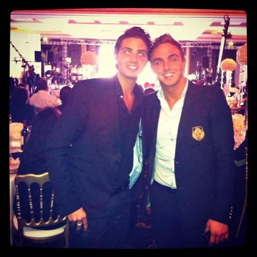 raphy1202's profile picture. 