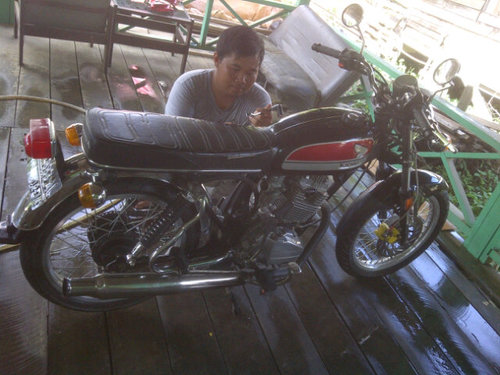 AgunHenny's profile picture. 