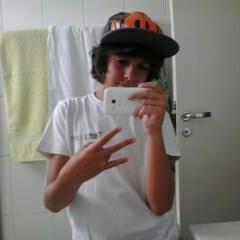 I Follow Back , 

Sigam , Sigo de volta .. ! :)