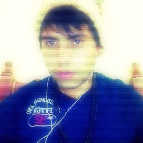 Hola. Soy un ladron y lo primero que quiero robar es su corazón