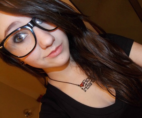 I'm an actress,singer, and site model. Loves blogging.
http://t.co/hemJnb0B 
Thank you for following! Much love! :*