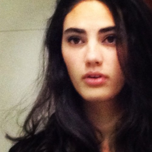 alemalvii's profile picture. 