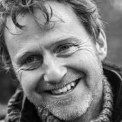 Thuistoerist's profile picture. Snelschrijver en Slow Foody. Columnist en Moestuinder.