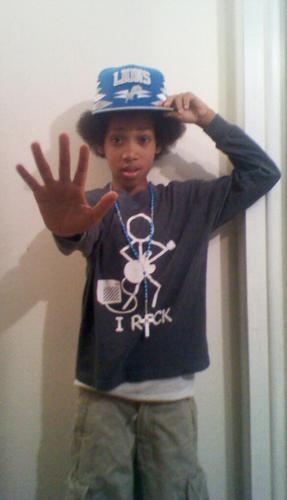 Fmoi : imteoweo | KiK : ImTeoWeo | i follow back , i just got mahh password back , #TurnUp