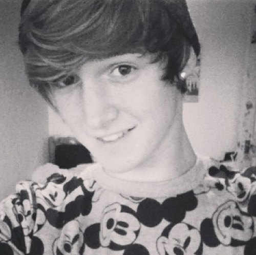 charlieatmee's profile picture. | Ask Me ; charliestcloud | i have a g