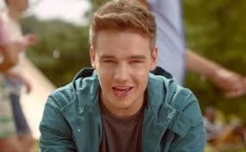 fan of one direction!! 3 thier music and they are very talented! FOLLOW IF YOU ARE A FAN!I GOT ALL THE FACTS ABOUT 1D