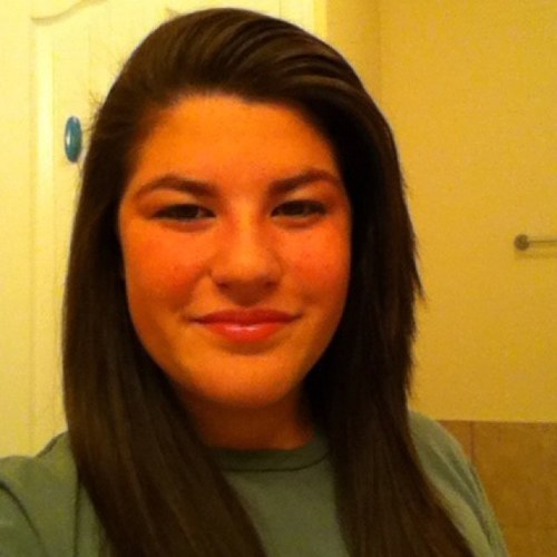 Hi it is kaylee this is my second account please follow me. 
I live in texas