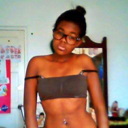 Hi... I'm Stephii.. :)
Est... 6/12/96
I love Someone.. Zn? :)
3 3