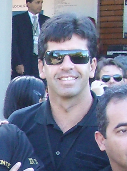 amante da família...do esporte...dos amigos...AMIGOS!!!...