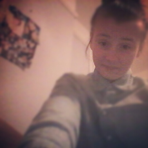 follow me I will follow back when it let's me thanks! xxx