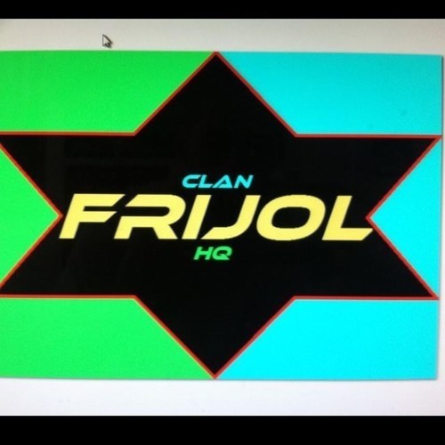hey beauties Frijol clan here looking for trickshotters and quickscoper feeders if interested message frijol feeds and follow him @frijolfeeds thanx