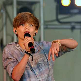 fowz606's profile picture. 