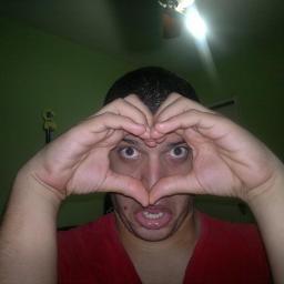 É com enorme orgulho que faço parte do grupo dessa multidão dos fãs de Ni badoque , que admira cade detalhe seu esse é o mais novo '' Fc Ni fanaticas''