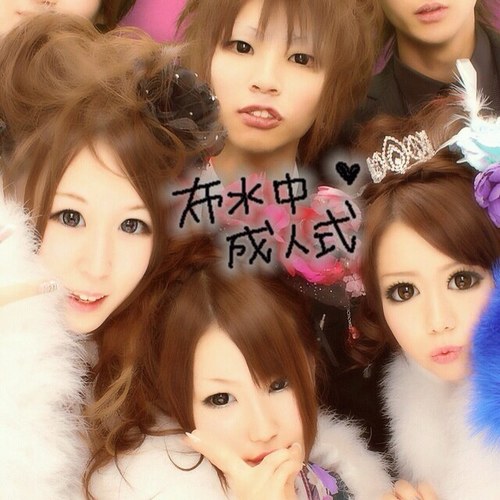 週末はライブハウス！！
地元バンドへの愛はやばい(´･Д･)笑
金沢らぶたん*\(^o^)/*
いろんなライブ誘ってくださぁい‼‼