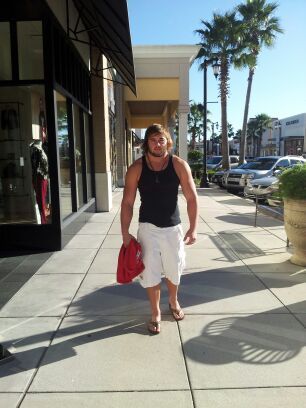 Mr.nice guy:) everyone is beautiful in there own way.