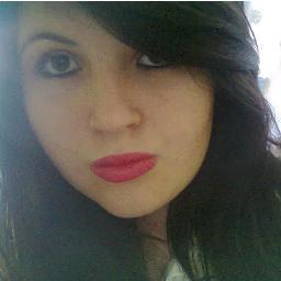 sou o q sou nao o q os outros querem q eu seja!!!!!
gosto do meu jeito se nao gosta o azar é teu por nao querer conhecer a pessoa maravilhosa q  eu sou!!!!!