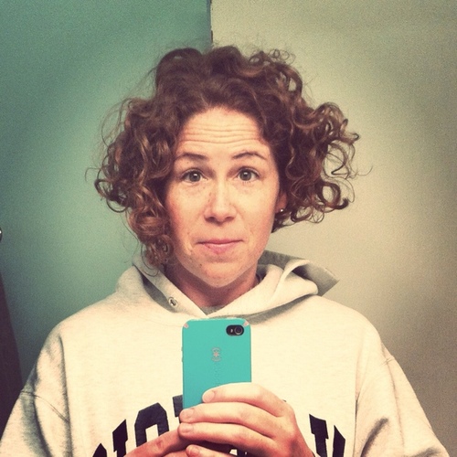 Mom of three, hospital social worker, knitter, and all around funny gal (or at least I'd like to think so)