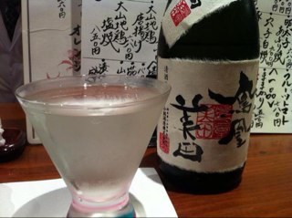 平日はオヤジの聖地新橋に出没。コスパのいい飲み屋探しに明け暮れる。休日は浦安のどこかで飲んでいる。キャンプ・釣り・カメラ・読書・明海オヤジの会・NIKO会
