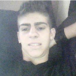 Pra que bio ? Se cada um pensa e me julga sem ao menos me conhecer