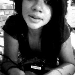 ''Nada é errado se te faz feliz'' - Bob Marley  

marida da @iamnathh *-*