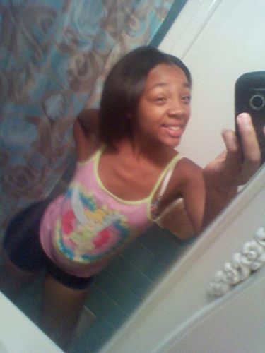 - So Check it . Its Thiis Dawg Nameeed Jada!Ctfu She Aah Piitbull! And Dat Butch Bouu Uglie Asf Manss And she ah runner she cheating on her boyfriend !