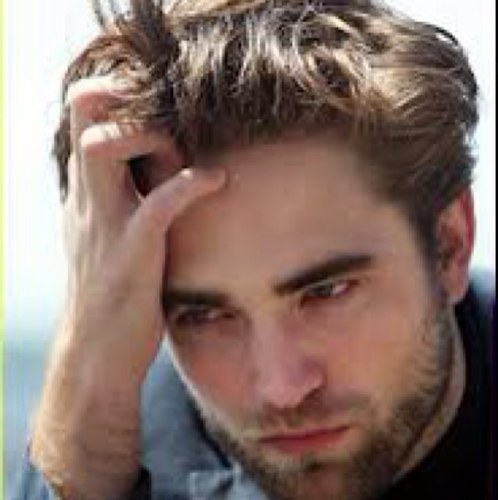 Robert Pattinson Fan page... If you are a true Robert Pattinson fan and claim to be in love with him like i am then click that follow button