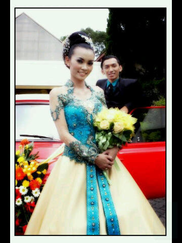 Partner in life of @dafit_Akbar and soon to be a mom.