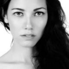 EfrinaSyahrini's profile picture. 