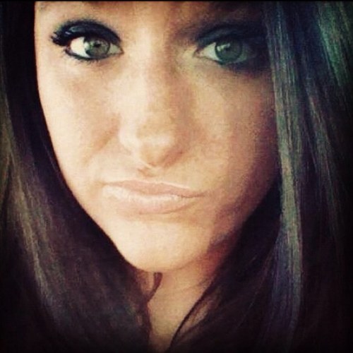 I'm 21 mother of a gorgeous diva, best boyfriend in the entire world he is my world @dustmyhogan711 ❤❤