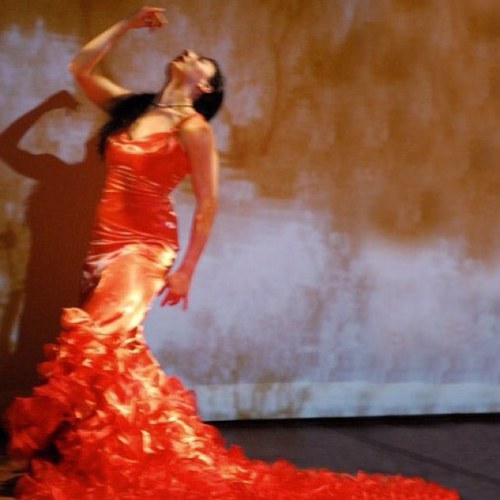 Flamenco Dance Classes and Workshops in New York City with Spanish flamenco dancer, teacher and choreographer Dionisia García