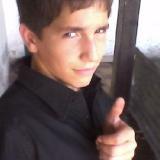 un desmadre en la escuela y en la casa todo un angelito 0:)