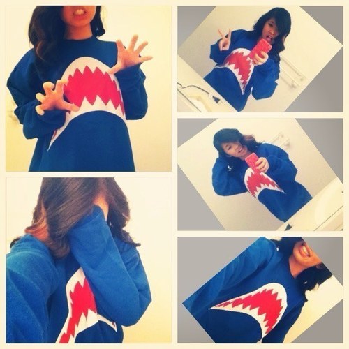 Im danielle but everone calls me danny :) im kinda unique so i like weird things but please dont copy me :( mmkay bye3