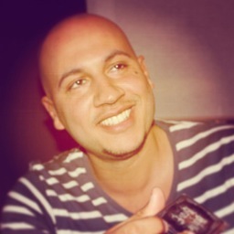 Co-founder & Creative Director for luxury streetwearbrand @SHARQANDGHARB // Co-founder Halal guide @24Halal