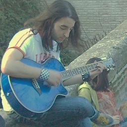 Ambientólogo y oceanógrafo, músico de emociones, cierrabares, escalador con complejo de Spiderman, espeleólogo, barranquismo, submarinista..Vivo a quemarropa 改善