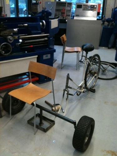 makers van een fiets taxi