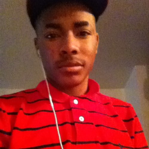 Im 16 #basketball #football#Track legend#basebal#follow me on on instagram @Obeymyswag15#team folllow back#teamtakeyogurl#