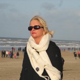 Verzorgende in wisseldienst en Adviseuse van FM Parfum